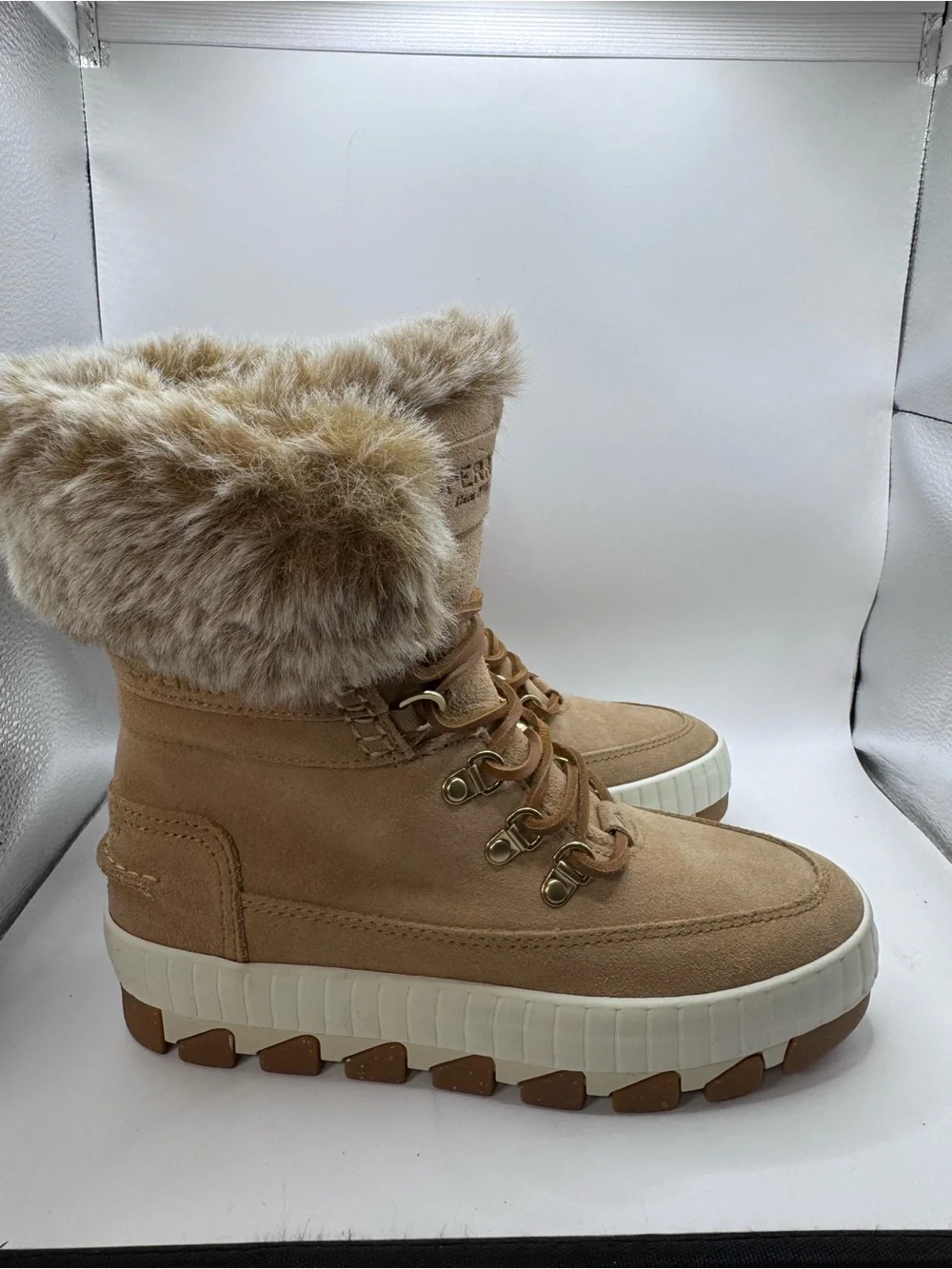 Sperry Torrent Winter Lace-Up Boot in Tan with Faux-Fur Collar